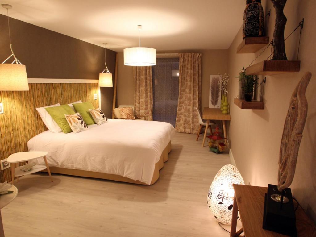 Aux 5 Sens Bed and Breakfast Tillé Værelse billede